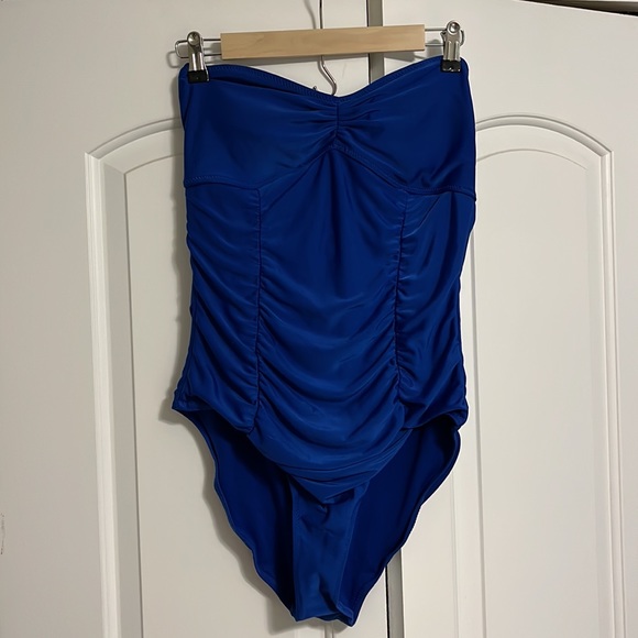 Forever 21 ruched halter cobalt swimsuit - Picture 5 of 6